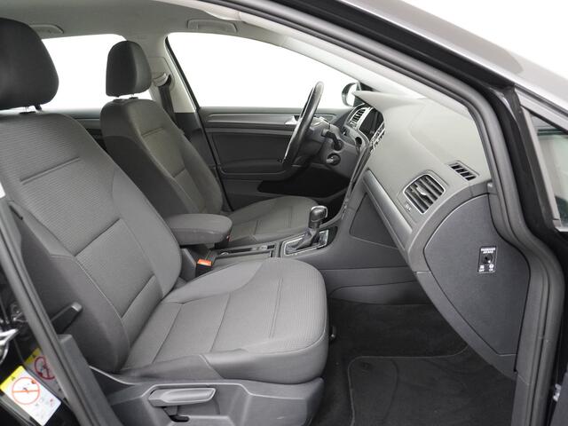 Volkswagen e-Golf AUT SOH=92% Adaptieve Cruise Warmtepomp App-Connect Apple Carplay Android Auto Climatronic Stoelverwarming DAB+ Led Virtual Cockpit Winterpakket Licht/Regensensor Pdc App-Connect Lmv 17" E-DITION 136PK 290NM Koppel slechts 44.000km