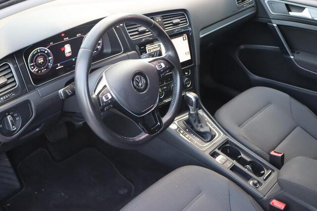 Volkswagen e-Golf e-Golf Virtueel Dashboard, Cruise control, Climate control, Achteruitrijcamera