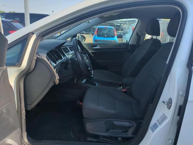 Volkswagen e-Golf E-DITION Clima / Parkeersensoren / Navigatie / LED / Voorruit verwarmbaar