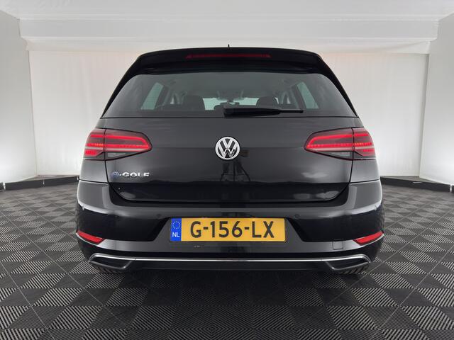 Volkswagen e-Golf E-DITION (INCL.BTW) *HEAT-PUMP | LUXURY-LEATHER | FULL-LED | DIGI-COCKPIT | NAVI-FULLMAP | HEATED-SPORTSEATS | CAMERA | DAB+ | AMBIENT-LIGHT | 16''ALU*