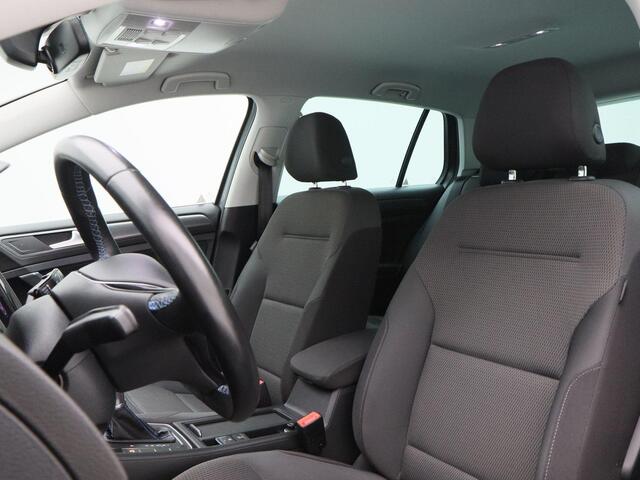 Volkswagen e-Golf 136 Pk Automaat Business Edition | Carplay | Adaptive Cruise | Navigatie | Full LED | Sensoren | Climate Control | 16 Inch | 93.153 Km!!