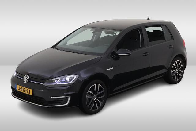 Volkswagen e-Golf E-DITION Navigatie / Parkeersensoren / Voorruitverwarming / LED / Clima / 17"LM