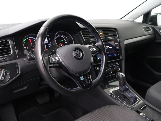 Volkswagen e-Golf E-DITION | 136 PK | Soh 91% | Adaptive cruise control | Achteruitrijcamera | Apple Carplay/Android Auto |
