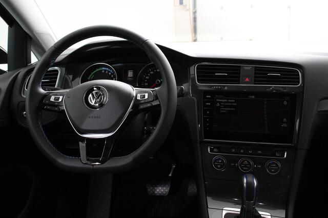 Volkswagen e-Golf Edition Volkswagen e-Golf e-Golf | Navigatie | Climate Control | Cruise control adaptief | Parkeer sensoren | Lichtmetalen Velgen 17" |