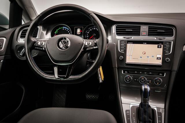 Volkswagen e-Golf 85 Kw 24 kWh | Adap. Cruise | Carplay | Org. NL | LED | PDC | Voorruitverwarming