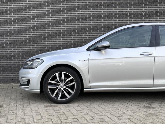 Volkswagen e-Golf e-Golf | Warmtepomp | Camera | Navigatie | Apple CarPlay/Anroid Auto