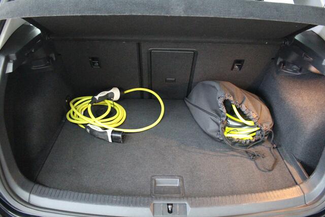 Volkswagen e-Golf E-DITION Navigatie | Warmtepomp | Adaptieve Cruisecontrol | Climate Control