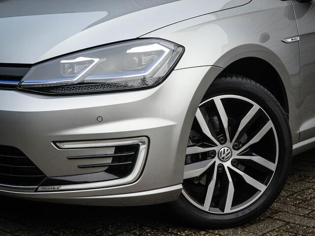 Volkswagen e-Golf e-Golf | Clima | Cruise | Navi | Pdc | 17 Inch | Led | Pdc voor/achter | 12