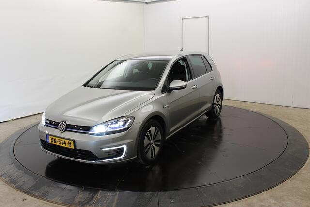 Volkswagen e-Golf 100KW 136PK SOH 100% Camera Warmtepomp Virtual Disc Pro Groot Navi Dodeh detectie