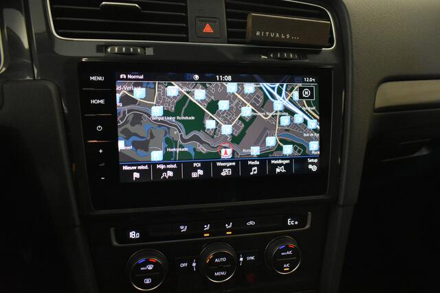 Volkswagen e-Golf 100KW 136PK SOH 100% Camera Warmtepomp Virtual Disc Pro Groot Navi Dodeh detectie
