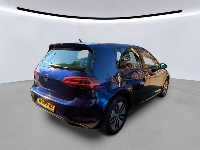 Volkswagen e-Golf E-DITION / 92% SOH/ CAMERA/ PARK. SENSOREN/ ADAPT. CRUISE/ APP CONNECT/ LED/ NAVI/ 16" LMV