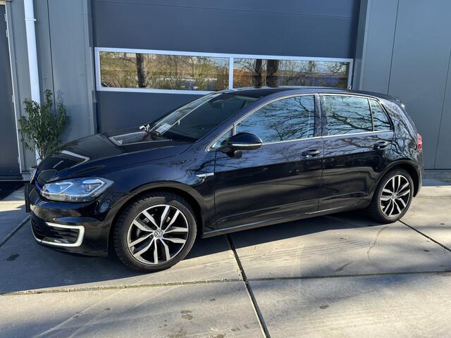 Volkswagen e-Golf e-Golf Leer Dynaudio Camera LED Koplampen Winterpakket Warmtepomp SOH 89,73%