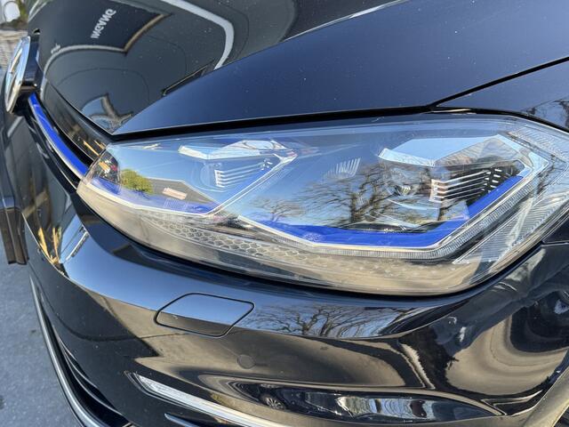 Volkswagen e-Golf e-Golf Leer Dynaudio Camera LED Koplampen Winterpakket Warmtepomp SOH 89,73%