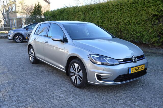 Volkswagen e-Golf E-DITION Warmtepomp / SOH 92% / Addapt. Cruise / Apple,android