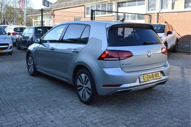 Volkswagen e-Golf E-DITION Warmtepomp / SOH 92% / Addapt. Cruise / Apple,android