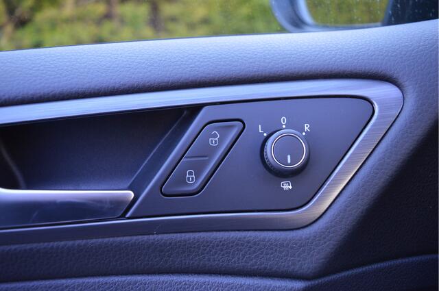 Volkswagen e-Golf E-DITION Warmtepomp / SOH 92% / Addapt. Cruise / Apple,android