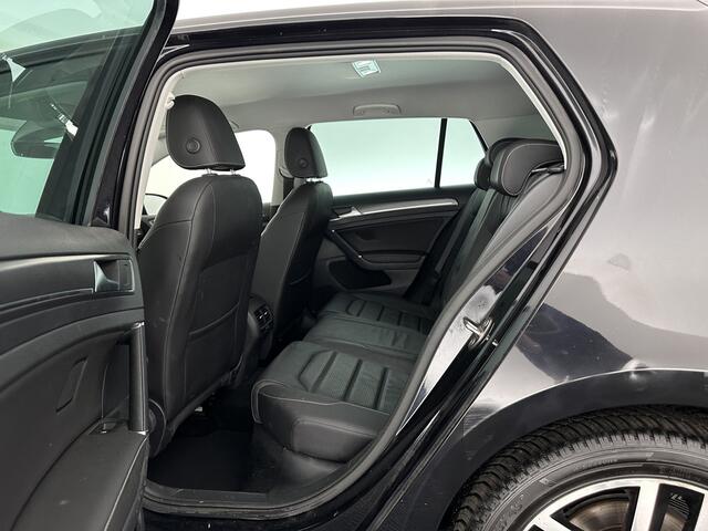 Volkswagen e-Golf (INCL-BTW) *HEATPUMP | LEATHER | ADAPTIVE-CRUISE | FULL-LED | DYNAUDIO | BLINDSPOT | DIGI-COCKPIT | NAVI-FULLMAP | CAMERA | KEYLESS | ECC | CCS-FASTLOADER | PDC | 17''ALU*