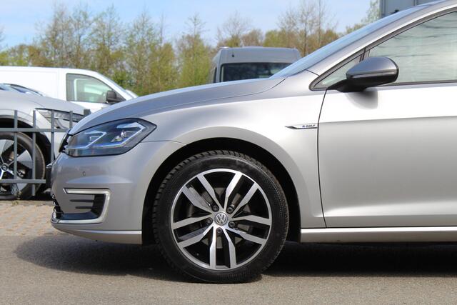 Volkswagen e-Golf SoH 94.3% | Android auto/Apple carplay | Origineel NL