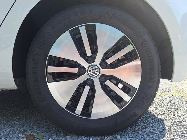 Volkswagen e-Golf e-Golf (Clima,Acc,Navi,App)