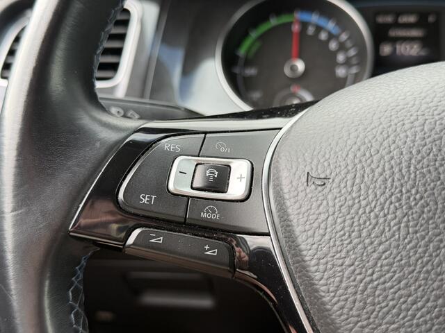 Volkswagen e-Golf e-Golf | SOH 91% | Nieuw Binnen | Navigatie | Stoelverwarming | APK 07-12-2026