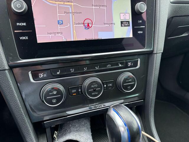 Volkswagen e-Golf e-Golf 136pk | Virtual Cockpit | Stoelverwarming | Adaptive Cruise | Camera |