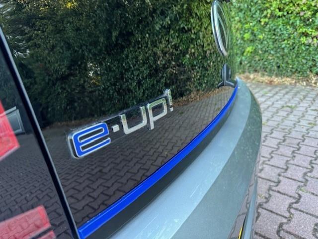 Volkswagen e-Up e-Up! STYLE CAMERA/CRUISE/LMV/CLIMA/STOELVERWARMING