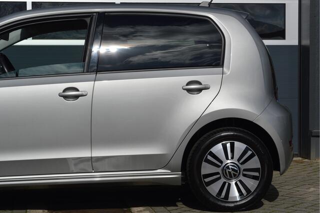 Volkswagen e-Up e-Up! | Auto. airco/Stoelverw/Bluetooth | 205km actieradius. Financiering mogelijk! Stoelverw/Bluetooth |