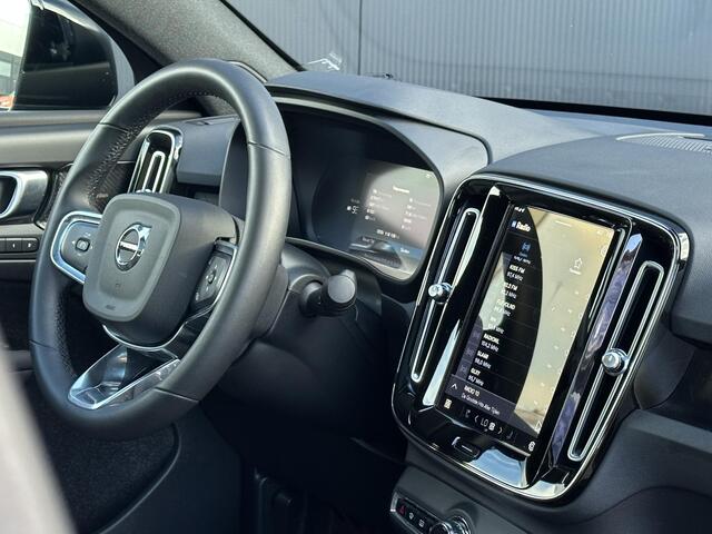 Volvo C40 Recharge Twin Intro Edition 78 kWh Adaptive cruise control / BLIS / 360 Camera / elektr. stoelverstelling / Harman Kardon Audio / Stoel- en stuurverwarming / Keyless Drive