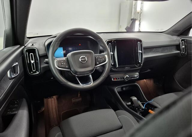 Volvo C40 Single Motor Core 69 kWh Panoramadak / Carplay / Camera