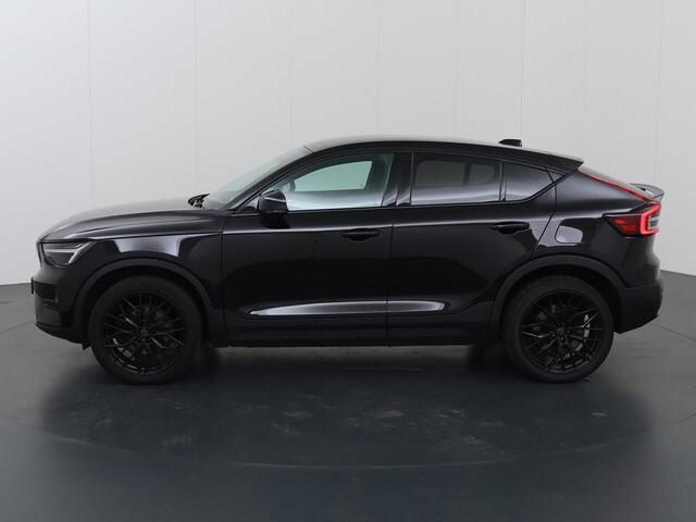 Volvo C40 Recharge Plus 69 kWh | SOH 94% | Trekhaak | Panoramadak | Achteruitrijcamera | Warmtepomp | Apple Carplay/Android Auto | Cruise Control Adaptief |