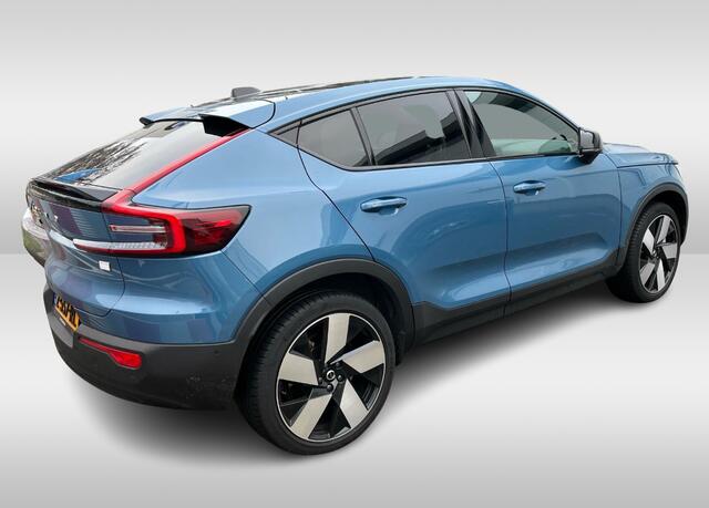 Volvo C40 Single Motor Extended Range Ultimate 82 kWh / Trekhaak / Panoramadak / 360Camera / Half leder / Keyless / 20'' / Harman Kardon / CarPlay / Warmtepomp / Stuur+Stoelverwarming / Dodehoek / DAB / ACC