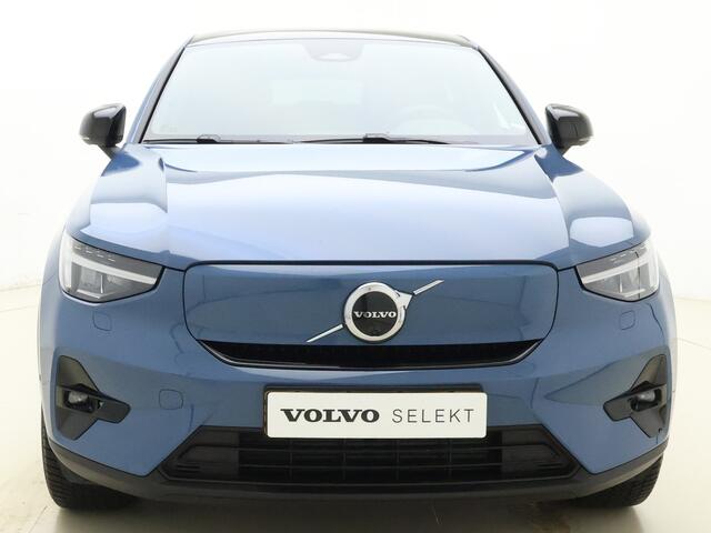 Volvo C40 Recharge Ultimate 69 kWh / 20 inch velgen / Nubuck / Harman Kardon audio / Elektrisch verstelbare stoelen / Stoel/- en stuurverwarming /