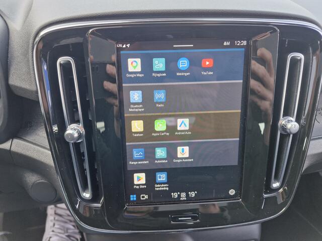 Volvo C40 | Panoramadak | Carplay | Camera | 19 inch | Recharge 69 kWh