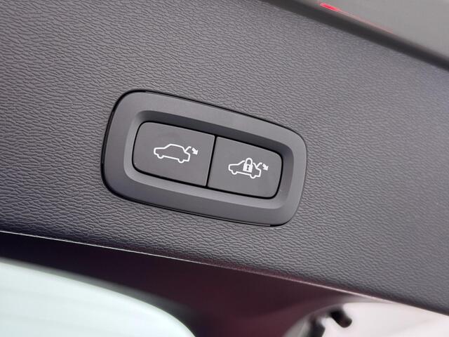 Volvo C40 Recharge Ultimate 69 kWh Panodak/BLIS/Trekhaak etc.