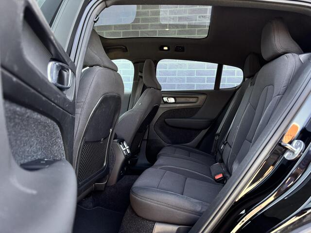 Volvo C40 Recharge Plus 69 kWh | Adaptieve Cruise Control | Panoramadak | Parkeercamera | Stoelverwarming | Standverwarming | Dodehoek Detectie |