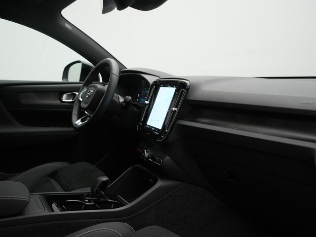 Volvo C40 Plus Recharge Pure Electric 69 kWh 231pk Dealer O.H. | Trekhaak Af Fabriek | Panodak | Adaptive Cruise | Camera | Alcantara Sportstoelen & Stuur Verwarmd | Keyless | Blis | Google Assistent | Apple Carplay | DAB |