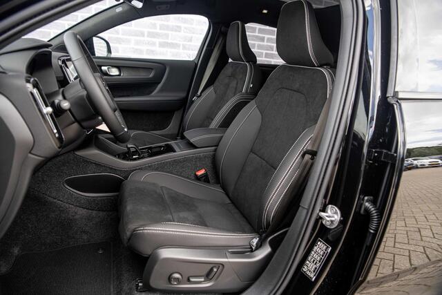 Volvo EC40 Single Motor Extended Range Ultra Black Edition Europa | Adaptive Cruise Control | BLIS | Panoramadak | Harman / Kardon | Nubuck | 360 Camera | 20" | Memory | Elektrische Stoelen | Stoelverwarming voor & achter | Stuuverwarming |