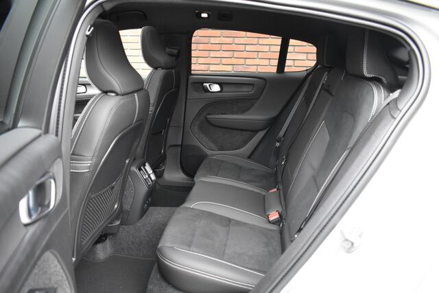 Volvo EC40 Extended Range 252PK Ultra Black Edition Europa 82 kWh