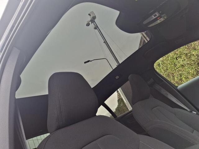 Volvo EC40 Single Motor Extended Range Plus Black Ed. 82 kWh | Demo | Panoramadak | 360 camera | Harman/Kardon | Pilot Assist |