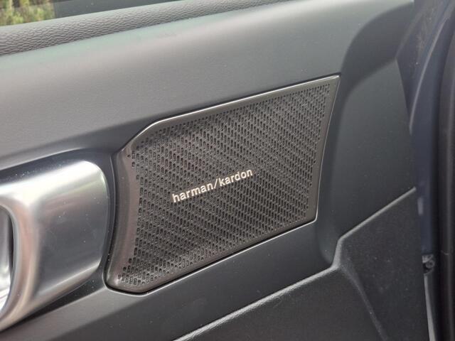 Volvo EC40 Single Motor Extended Range Plus Black Ed. 82 kWh | Demo | Panoramadak | 360 camera | Harman/Kardon | Pilot Assist |