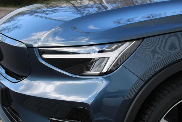 Volvo EC40 Single Motor Extended Range Plus Europa Automaat / Dak Glossy Black / 20" velgen / Privacy Glass / Microtech Nubuck bekleding