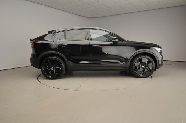 Volvo EC40 Single Motor Plus Black Edition 70 kWh | Pano | Camera | Harman/Kardon