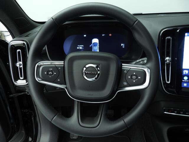 Volvo EC40 Single Motor Plus Black Edition 70 kWh | Pano | Camera | Harman/Kardon