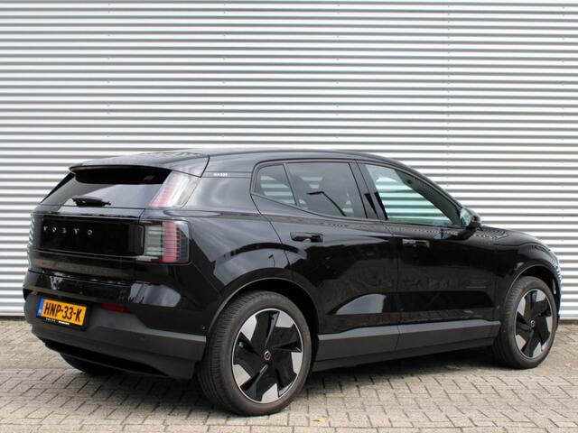 Volvo EX30 Single Motor Extended Range Ultra Automaat / Breeze Blue Interieur / Panoramisch Dak / 360* Camera / Extra Getint Glas / Harman Kardon