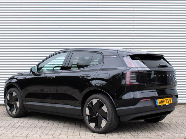 Volvo EX30 Single Motor Extended Range Ultra Automaat / Breeze Blue Interieur / Panoramisch Dak / 360* Camera / Extra Getint Glas / Harman Kardon