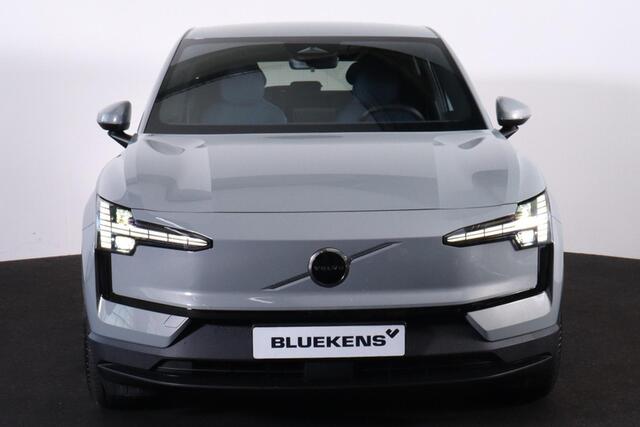 Volvo EX30 Single Motor Plus 51 kWh - Adaptive cruise control - Parkeercamera achter - Apple Carplay & Android Auto - Parkeersensoren achter - Extra getint glas - 18' LMV