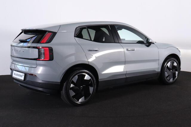 Volvo EX30 Single Motor Plus 51 kWh - Adaptive cruise control - Parkeercamera achter - Apple Carplay & Android Auto - Parkeersensoren achter - Extra getint glas - 18' LMV