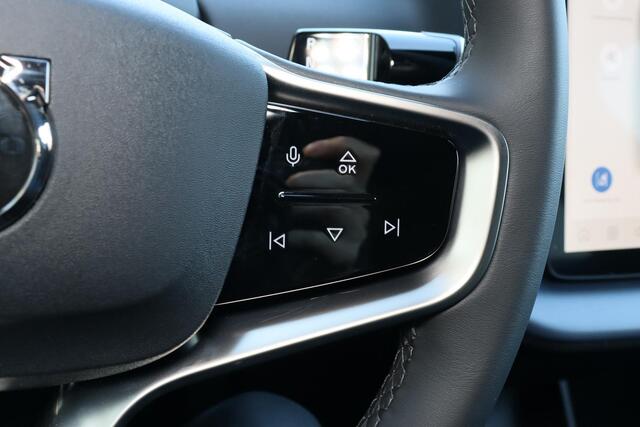 Volvo EX30 Single Motor Plus 51 kWh - Adaptive cruise control - Parkeercamera achter - Apple Carplay & Android Auto - Parkeersensoren achter - Extra getint glas - 18' LMV