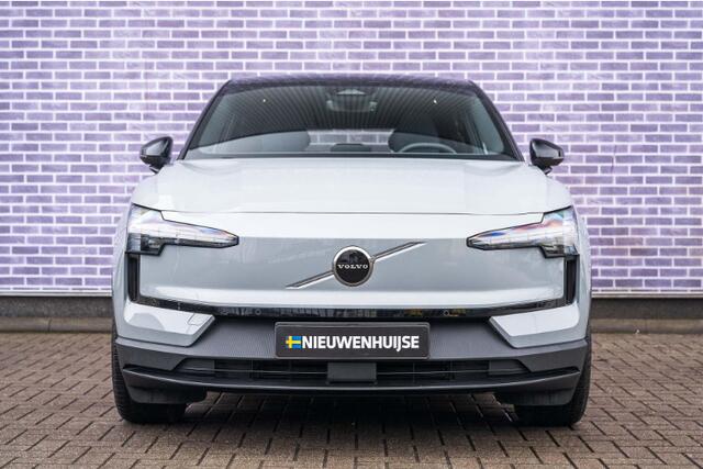 Volvo EX30 Single Motor Extended Range Plus 69 kWh | Google | Longe Range | Harman Kardon Audio | Camera | Keyless | Dodehoekdetectie | Elek. Achterklep | BLIS | Warmtepomp | Adaptieve Cruise | Getint Glas | 19" LM