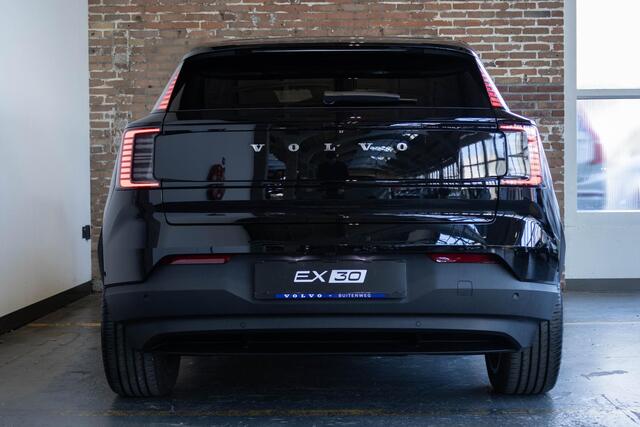 Volvo EX30 Single Motor Extended Range Plus | Verlengde Garantie 2 jaar | Direct Beschikbaar | Harman Kardon Premium Audio | Keyless Entry | Achteruitrijcamera | Parkeersensoren V+A | Donker Getint Glas | Pilot Assist |